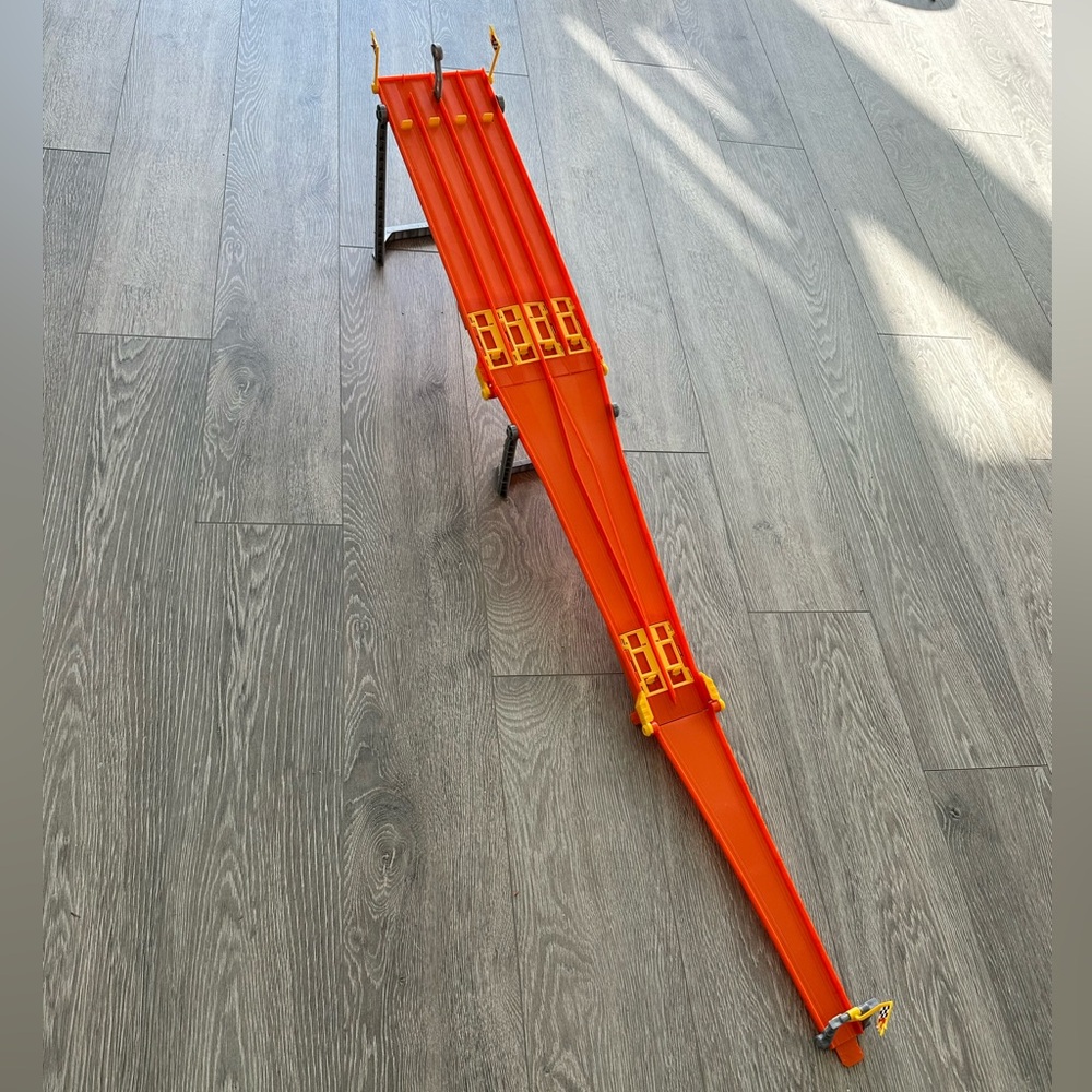 Hot Wheels Action 4-Lane Elimination Race Track Set Portable Foldable
